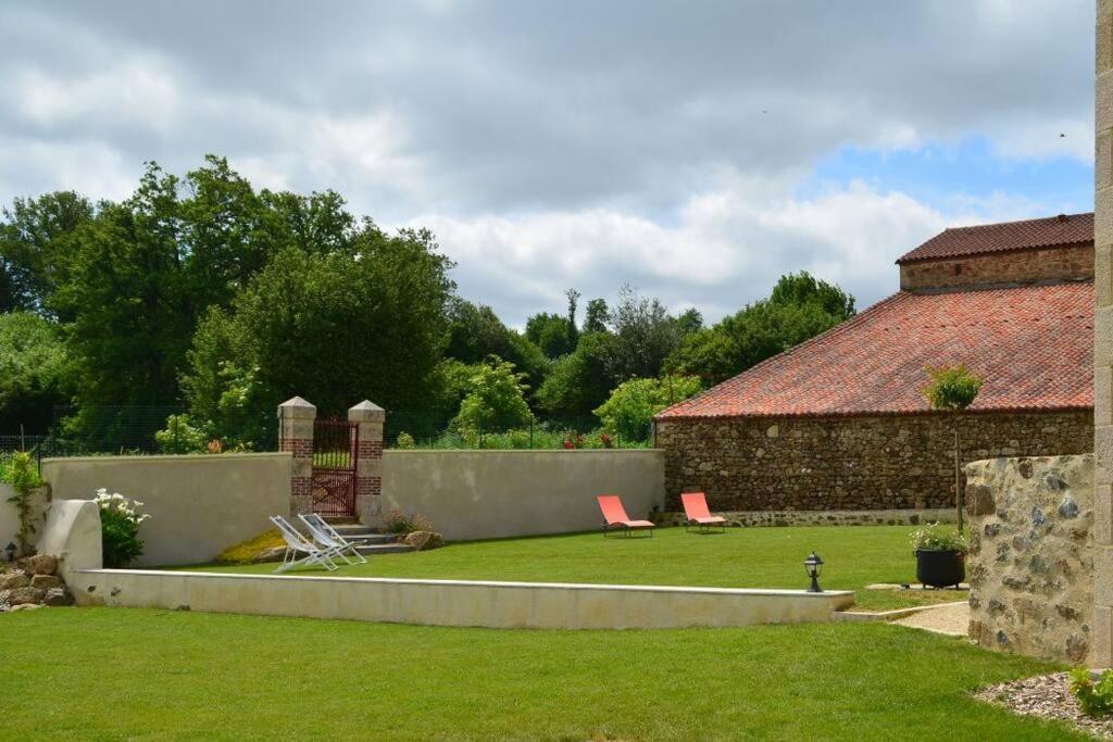 Gite La Dortiere S'Amuse, Magnifique Maison De Maitre 12Min Du Puy Du Fo Βίλα Sevremont Εξωτερικό φωτογραφία